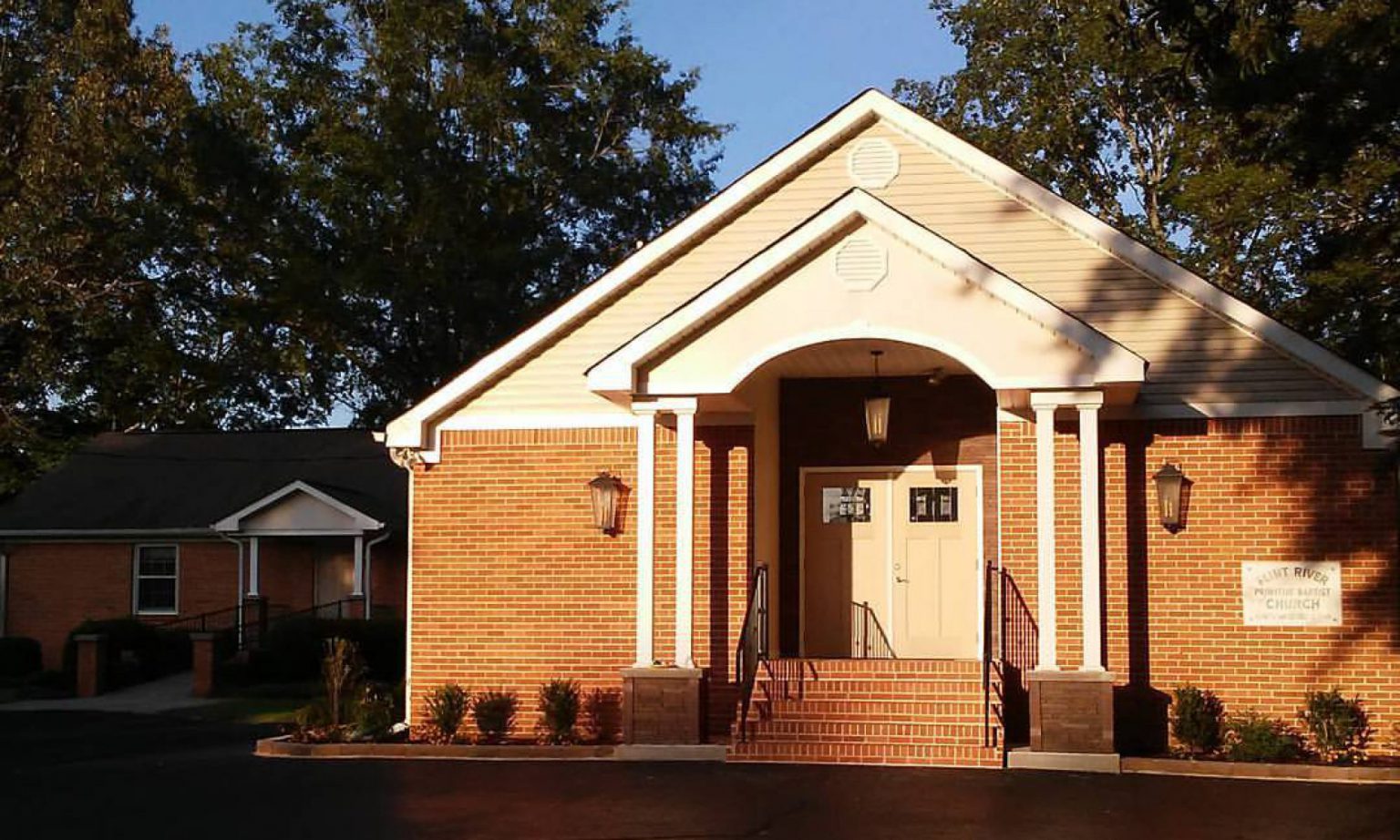 Flint River Primitive Baptist Church – 641 Moontown Road, Brownsboro 